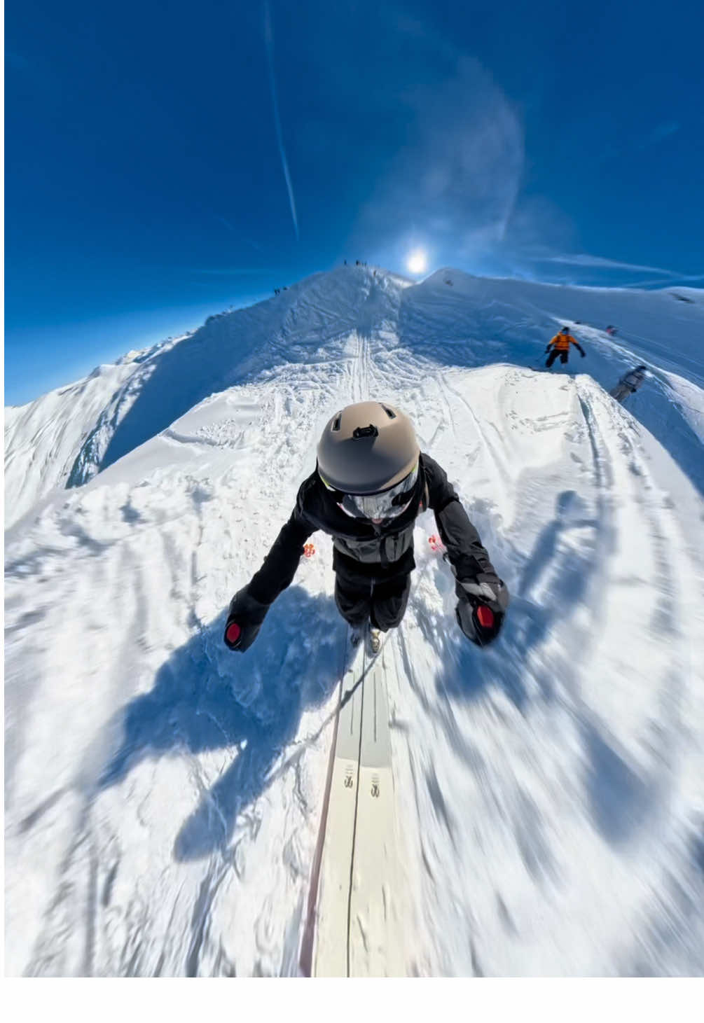 Les backflips c’est chouette non ? 🤤 #ski #freestyle @Decathlon @insta360 official 