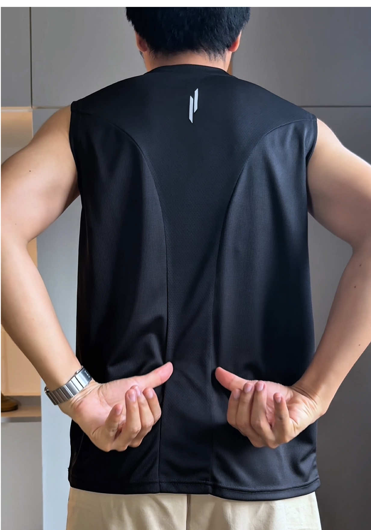 GQ Everyday Running & Training เสื้อวิ่ง เสื้อออกกำลังกายแขนกุด ผ้าแห้งไวระบายอากาศดี #เ#เสื้อออกกําลังกายเ#เสื้อวิ่งเ#เสื้อแขนกุดg#gqขายชุดวิ่งแข่งชิงทองs#sportswear