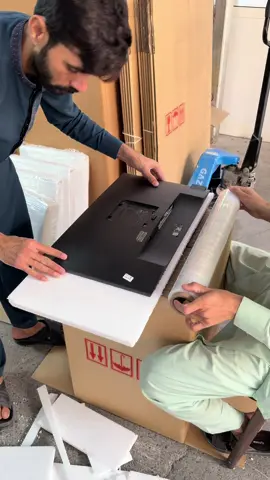 NISARTECH TRADERS  24'' inch frameless sold  A+ condition  #foryou #trending #jnpsharjah #industrialarea6 #nisartechtraders 
