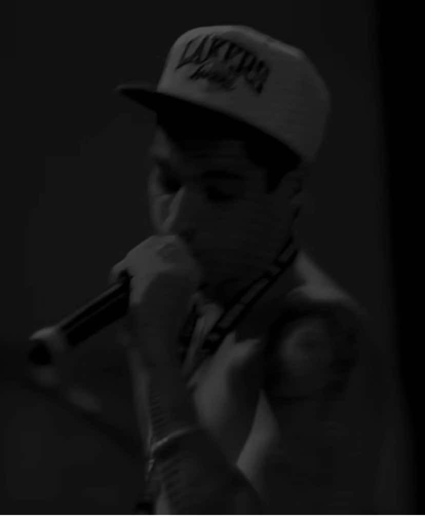 ainda sou um magrinho de raça. 💪 //// #filiperet #foryou #lyricsvideo 