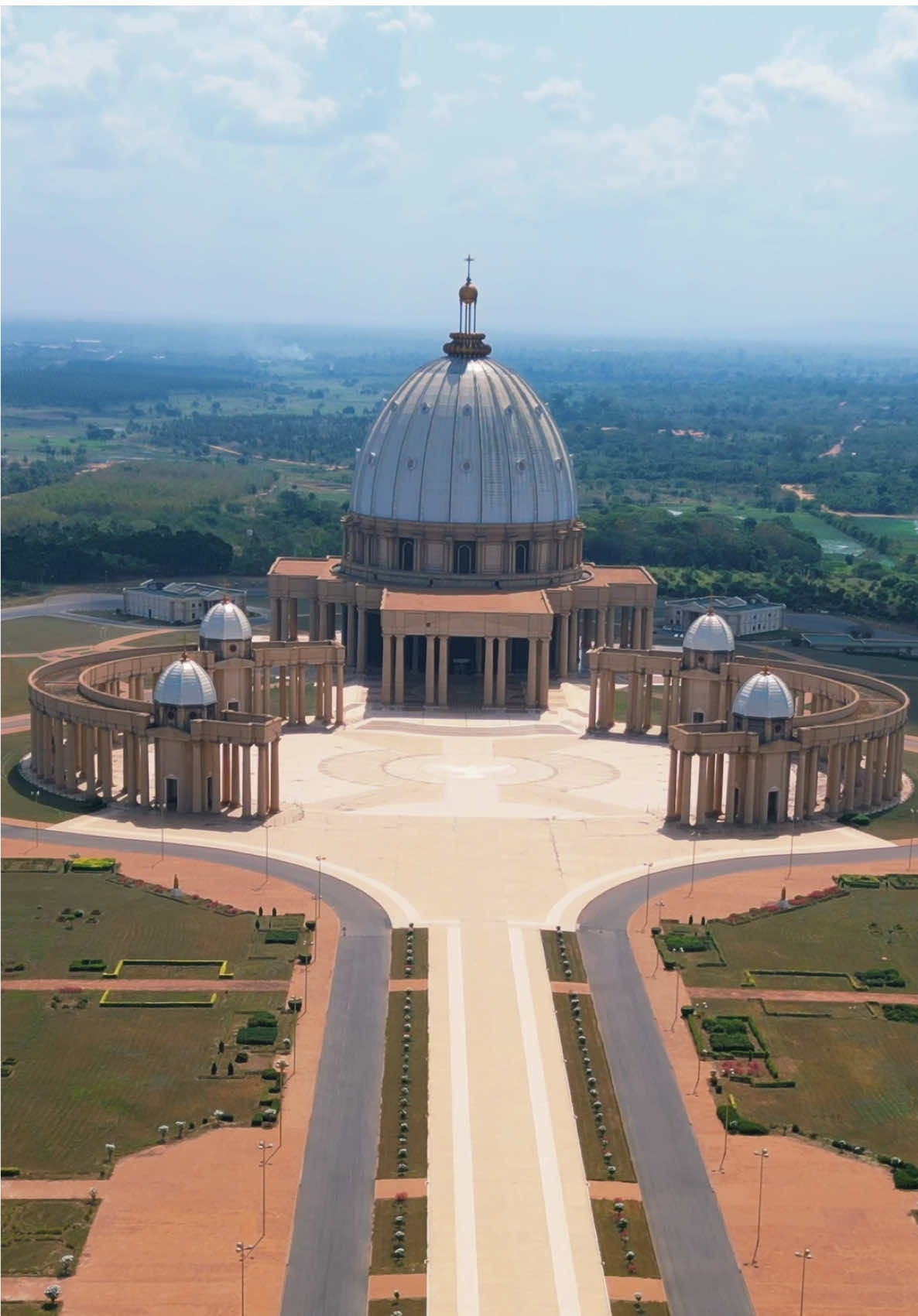La Basilique Notre Dame de la Paix de Yamoussoukro #drone #dronevideo #dji #🇨🇮 