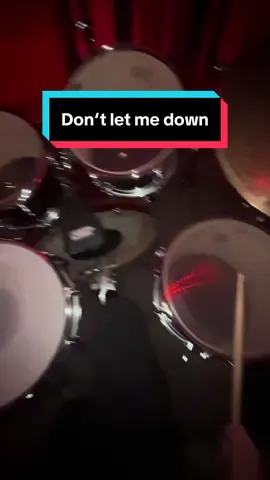 Don‘t let me down🌃🔊 #drummersoftiktok #drumming #thechainsmokers #dontletmedown #2016 