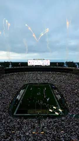 Much better 😎 #nfl #packers #lambeaufield #nostalgic 