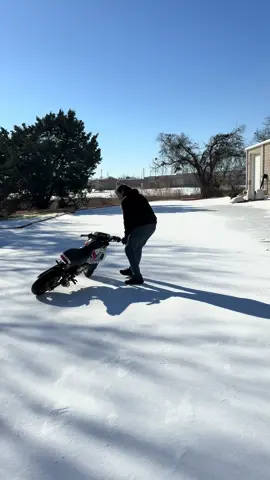 Just some circle burnouts in the snow!  ##motorcycle #motobrostx #goodvibes💕 #moto 