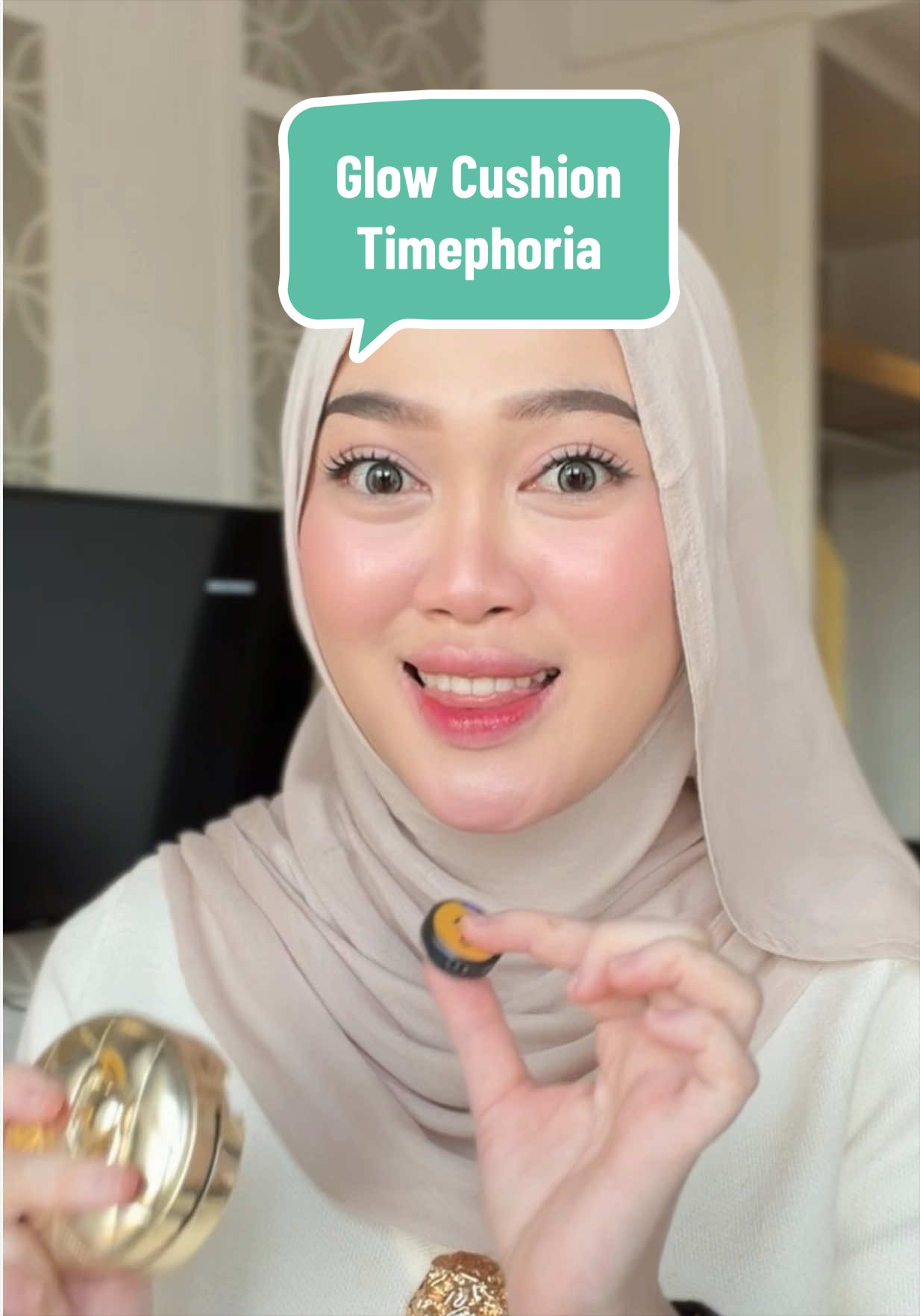 Glow cushion timephoria yg terbaru ini bakalan bagus bgt buat kulit kering!!!! Luufiitt #racunsukma #glowcushiontimephoria 