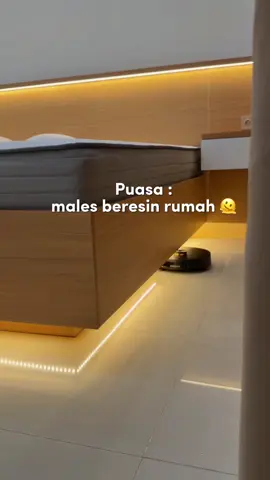 Jangan ditiru deh, harus tetep rajin walaupun puasa #deermaid  #deermaS30  #deermavakuumrobot #robotvakuum