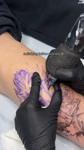 Tattooing the details 🖤 #tattoo #tattooartist #tattooprocess #portlandtattooartist  #portlandtattoo
