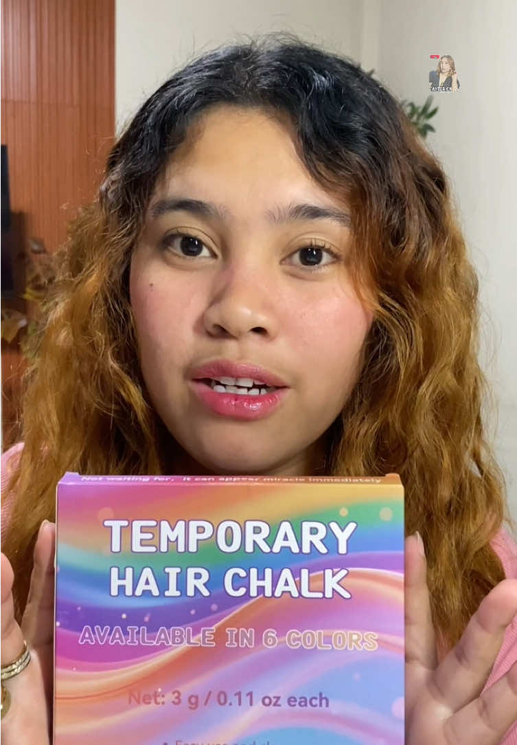 Gusto mo ng kulay sa hair pero ayaw mo ng permanent? Try this! 🌈🤭 Sorry ang BRUHAAA niya!!*😂 #Temporaryhairdye #Chalkhairdye #temporaryhaircolor #fyp #AnteRica 