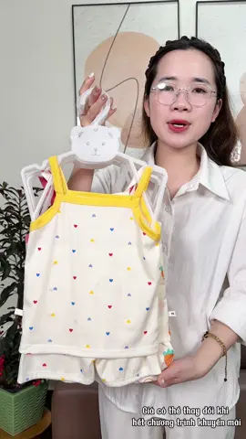Bộ rẻ đẹp mà con mặc lên xinh lắm #xuhuong #mechangdua #quanaobegai #bobegai #setbegai 