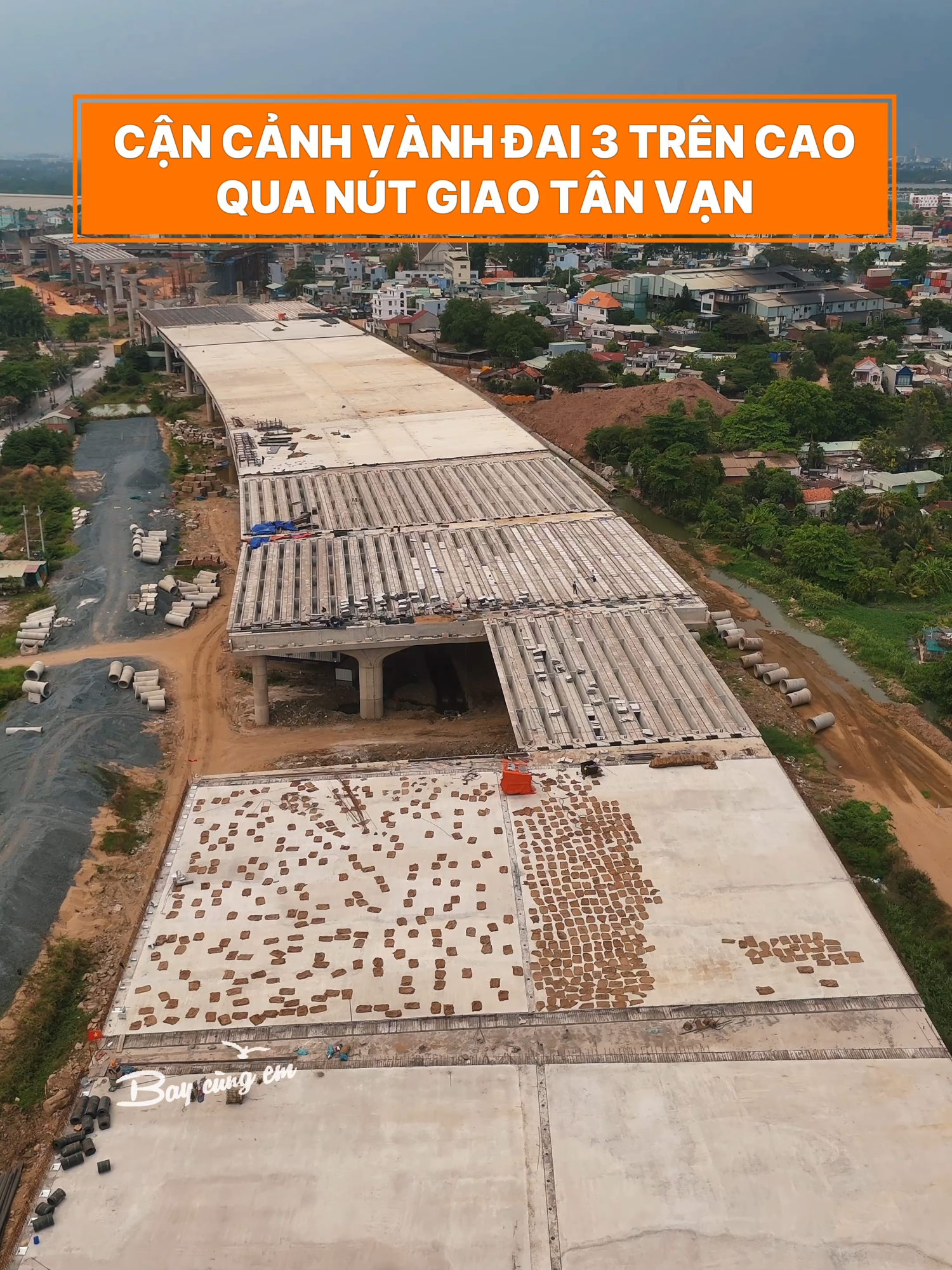 Cận cảnh Vành đai 3 trên cao qua nút giao Tân Vạn #saigon #hochiminhcity #vanhdai3 #tanvan #nutgiaotanvan