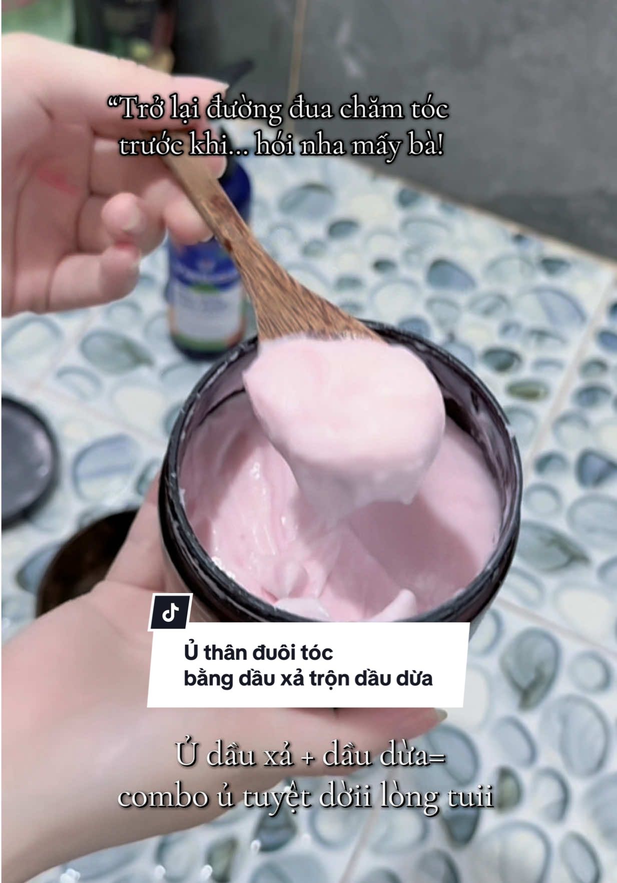 Kem xả + dầu dừa = 10 điểm ủ tóc 🫶🏻💕 #utoc #daudua #dsuri #daugoithiennhien #tocdepmoingay 