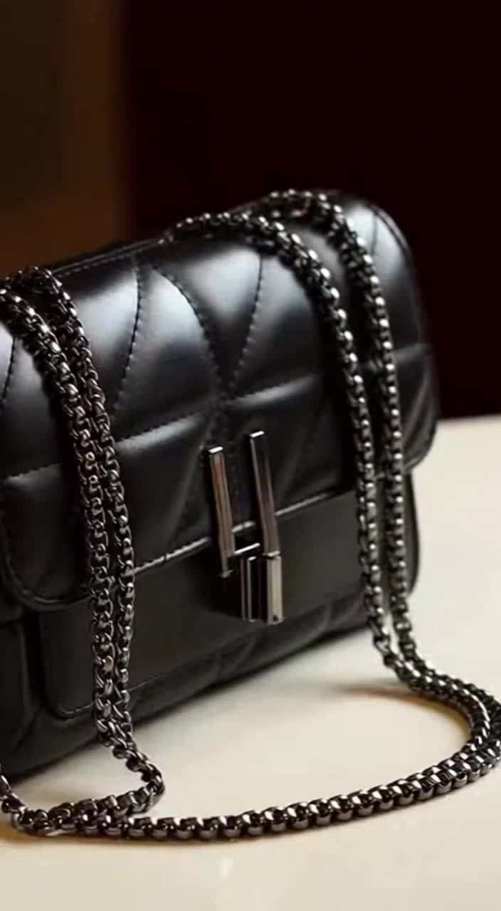 Women's Fashion Chain Strap Quilted Crossbody Bag, 2026 New Style Casual Versatile Shoulder Bag for Daily Used, Trendy All-match Commuter Bag #purseaccessories #coacherinshoulderbag #bagsforwomenfashion #swingzipshoulderbag #phonelanyardcrossbody #bestcrossbodybag #womanbag #blackownedhandbags #designerbagreview #smallcrossbody