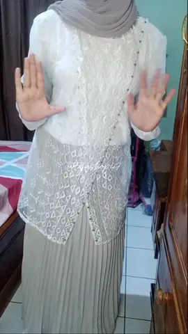outer brukat cocok sekale buat kondangan best✨📸#OOTD #fyp #foryou #outer #brukat 
