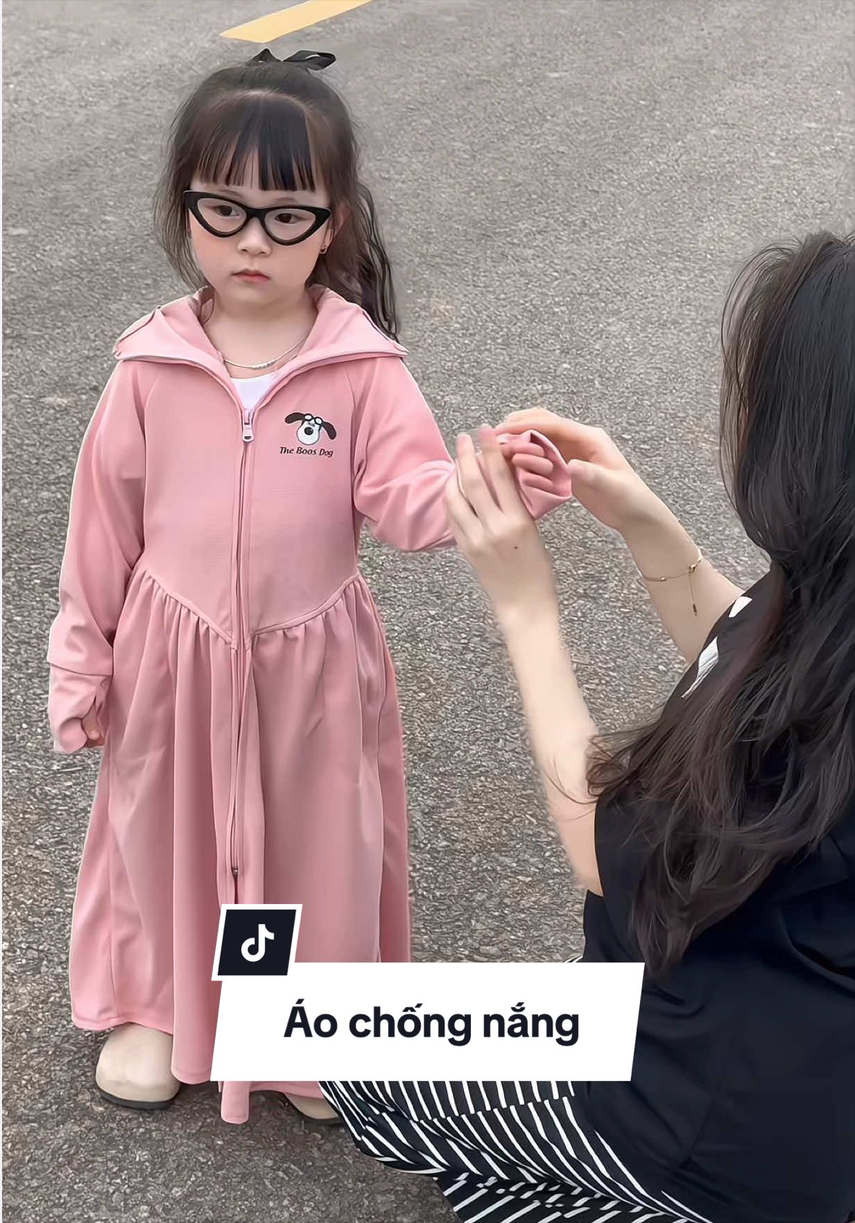 Chiếc áo cần nhất cho mùa hè nàyyy 😛 #aochongnang #aochongnangchobe #aochongnangdangdai #aonang #xuhuong 