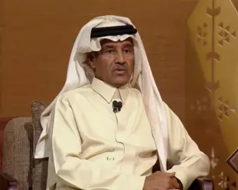 في غربتي تغرّب النور عن عيني  وش حاجتي في نور عينٍ غاب غاليها أمر السفر يا نظر عيني قضى فيني  ونفسي على ما تعاف.. أمر الله حاديها أخاوي الليل وهاجس ليلي يخاويني  يمك.. سرا بي داعي الذكرى بحاليها  😢 #خالد_عبدالرحمن #مخاوي_الليل #رمضان #fyp #like 