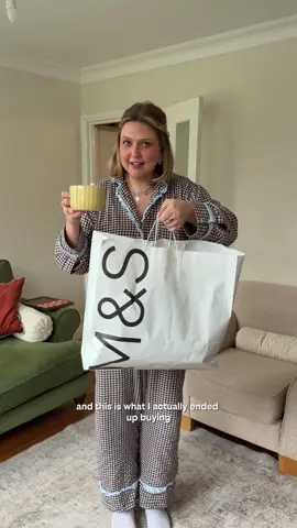 A little @Marks and Spencer try on haul from my mooch around their shop!! This is what I actually ended up buying and I love them so much. If I was rich, I’d have kept a whole lot more, but alas, I had to be a little bit sensible and only keep the bits I really needed!😭 Not that I’m complaining though, I absolutely fell in love with the cream textured jeans and the barn jacket/short trench coat! Do you love them too!? #tryonhaul #marksandspencer #midsize  #springfashion 