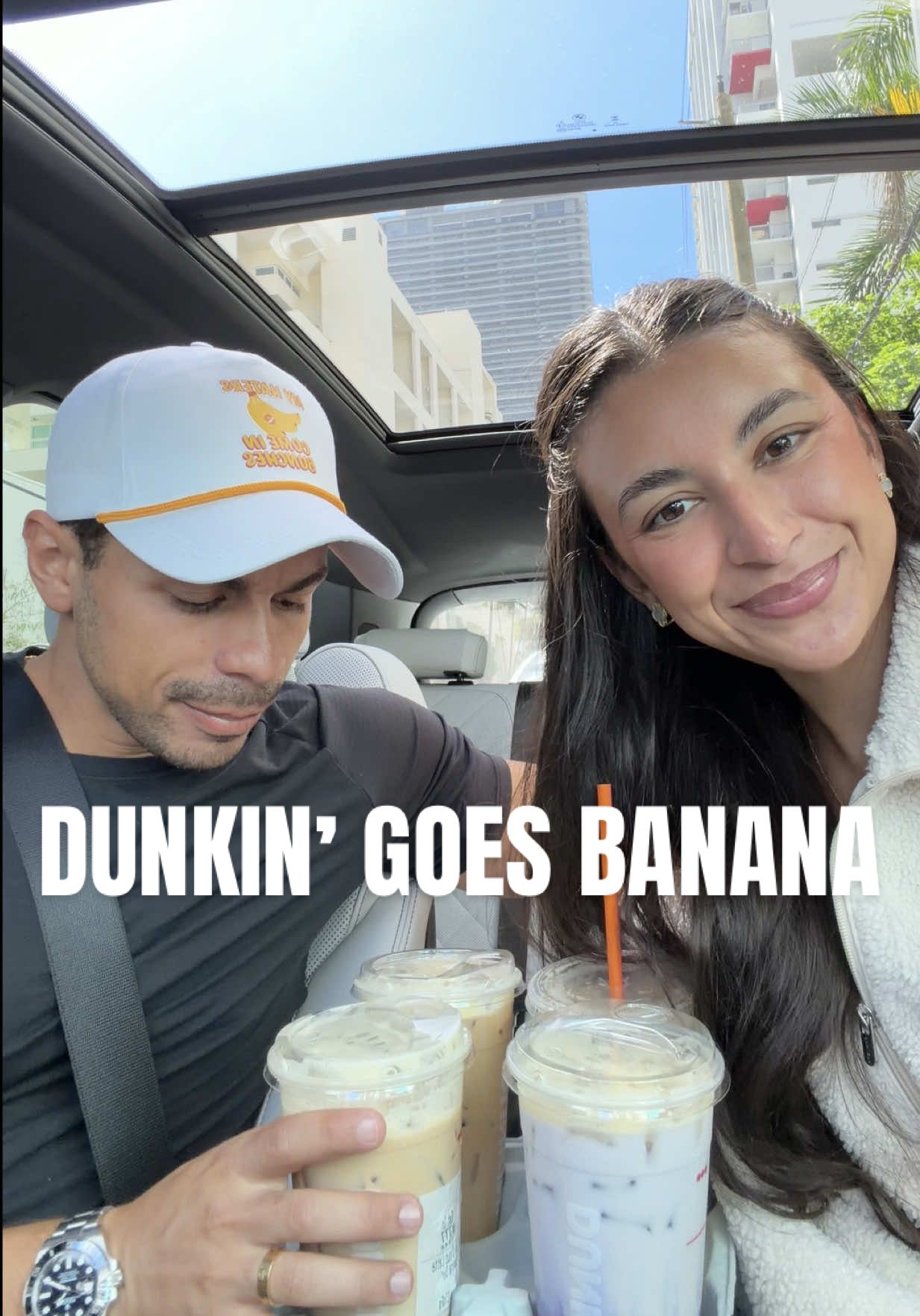 Dunkin’ dropped banana drinks so we had to investigate! 💃🏽 Head to Dunkinʼ to try their banana drinks today! #dunkinpartner 