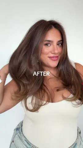 The process, 11 foils for a sunkissed naturally elevated look. Nothing drastic, she just wanted what she already had but enhanced. Something’s still so soft, blended, and natural. WE’RE OBSESSED!!! I used @Schwarzkopf Professional 7-55 with 13vol for all over toner!  #lahairstylist #livedincolor #brunette #brunettebalayage #balayagehair 