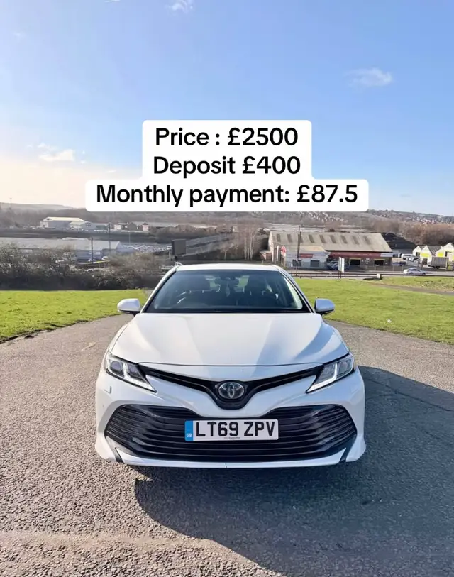 ✅2019 Toyota Camry HYBRID Excel edition 2.5L petrol/hybrid✅ Engine 7K miles Full MOT new battery Unfortunately the car is cat S but been repaired by professional people and also i can provide the pic of the damage Specs: -Parking Camera AND parking censors -Full leather -heated seats -Electric adjustable seats -Lane assistance -ACTIVE cruise control with automatic breaking -Folded mirrors -Blind spot mirror alert -LED headlights -DAB Radio, Bluetooth & phone connectivity -USB ports -Automatic windshield wipers for rain detection -wireless induction phone charging -built-in telephone calling -PEARL WHITE exterior colour #toyota #toyotacamry #unitedkindom #uktiktok #viralvideos 
