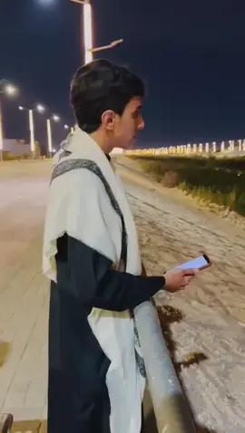 تلاوه للشيخ @عبدالرحمن خميس الدليمي من سوره مريم وَبَرًّا  بِوَالِدَتِي  وَلَمْ  يَجْعَلْنِي  جَبَّارًا  شَقِيًّا 	  {32}   ( وَبَرّاً بِوَالِدَتِي ) ، أى : وجعلنى كذلك مطيعاً والدتى ، وبارا بها ، ومحسنا إليها ، ( وَلَمْ يَجْعَلْنِي ) سبحانه - فضلاً منه وكرماً ( جَبَّاراً شَقِيّاً ) أى : ولم يجعلنى مغرروا متكبراً مرتكباً للمعاصى والموبقات . اللهم اجعلنا من البارين بهم يا الله #الانبار 