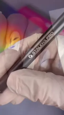 A delicate spring look created with these tools Staleks Pro.🌸💅  video by insta @nails.lyuba_