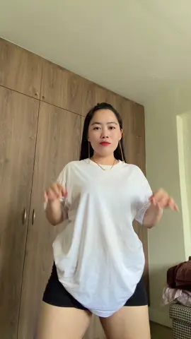 ခိစ်လားချစ်လား#မြင်ပါများပီးချစ်ကျွမ်းဝင်အောင်လို့🤒🖤 
