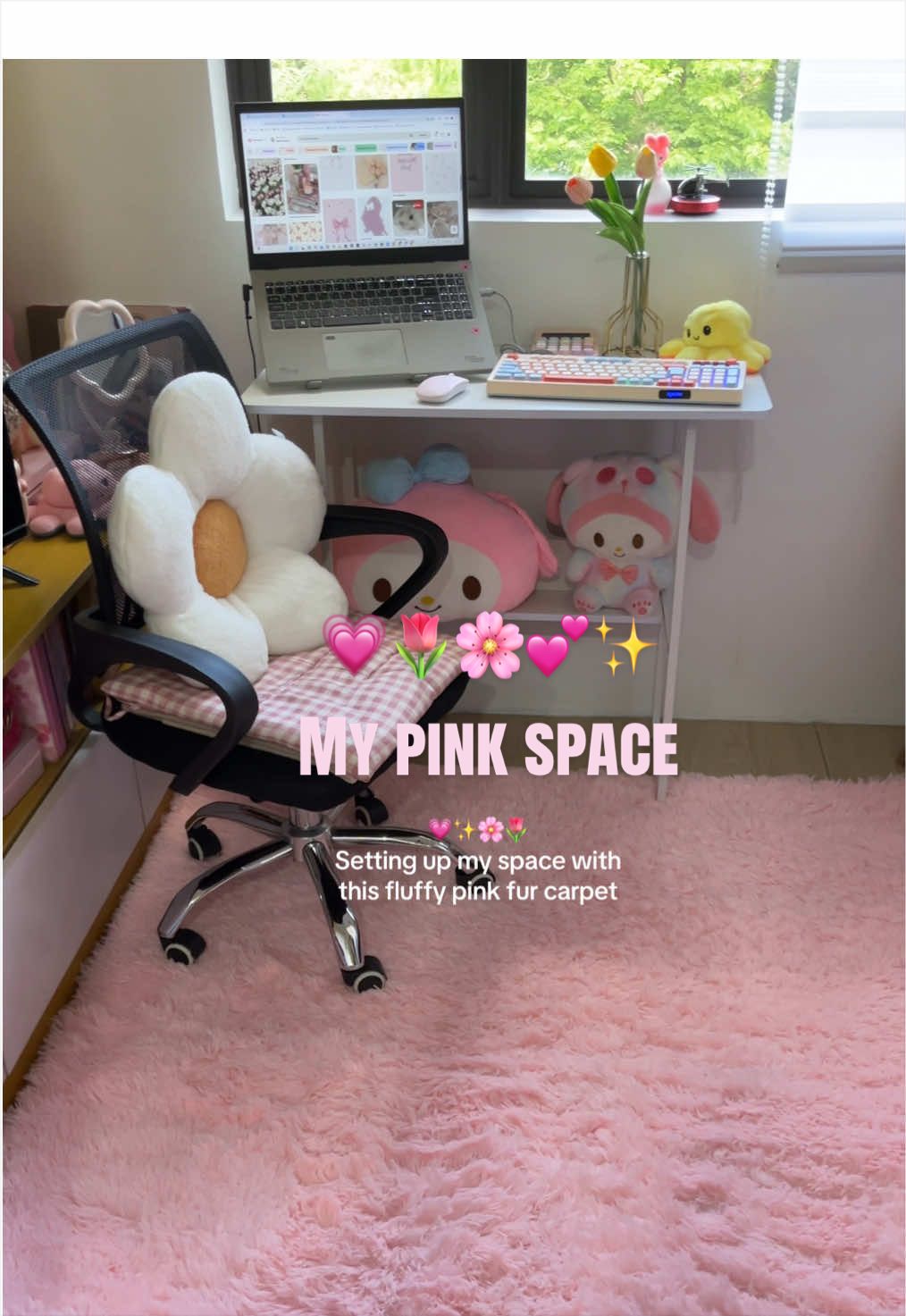 Setting up my space with this fluffly pink fur carpet 💗 #fluffycarpet #pinkcarpet #roomdecor 