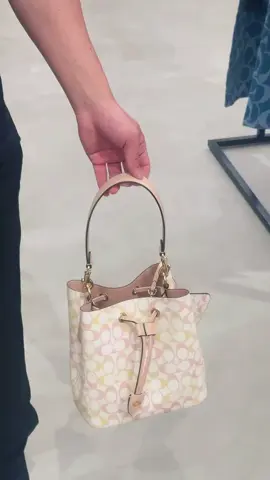 Coach new Rowan lucky bucket bag, washed pink 💗#coachella #handbags #bagged #Rowan #fyppppppppppppppppppppppp 