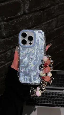 Ốp lưng hoa tím xanh trong suốt 💜💙, kèm chuỗi hạt ngọc trái tim, dành cho iPhone#casing #phonecase #caseiphone #iPhonecase #iphone17 #cute #case #flower #floral #sping