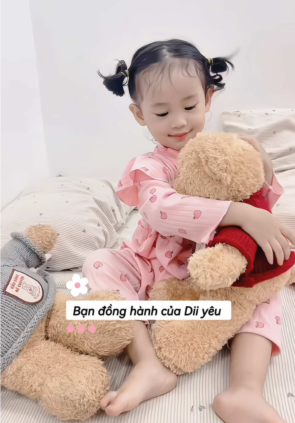 Gấu bông kể chuyện mà em bé Dii siêu mê , bạn đồng hành kể chuyện cho em #gaubongkechuyen #tanvietbooks #gaubongquatang #gaubongkechuyentanvietbooks #mevabe 