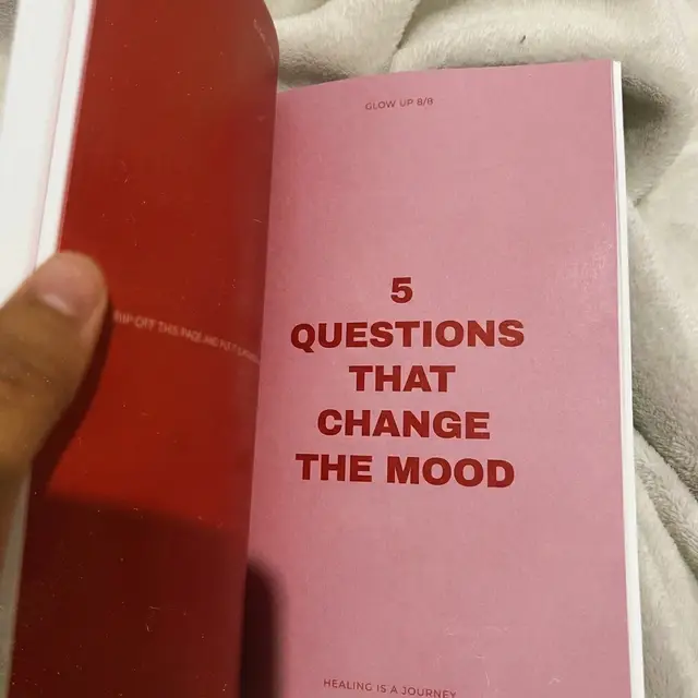 Ask, listen, reconnect — follow for more #relationshipquestions #velvettalks #lovequestions #couplecheckin #deepconvos