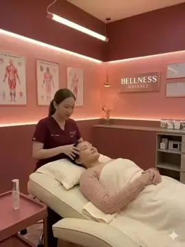 ใครทำงานหนัก ปวดหัวบ่อย ฟังทางนี้! 💆‍♀️ “นวดศีรษะ” ช่วยคลายเครียด ช่วยให้เลือดไหลเวียนดี ช่วยให้หลับลึกขึ้น ทำครั้งเดียว รู้สึกเบาหัวทันที ✨ 🔥 ราคาโปร เพียง 599 บาท ที่ เบลเนสนวดเพื่อสุขภาพ 📞 096-251-2555 LINE : @bellnessss.  #นวดมีนบุรี #นวดศีรษะ #ไมเกรน #นวดผ่อนคลาย #นวด 