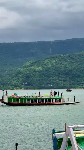 মানুষজন খুব পরিচিত হবার আগে পর্যন্তই 'খুব সুন্দর!' যত কম জানা যায়,ততো বেশি সুন্দর...!🖤🥰