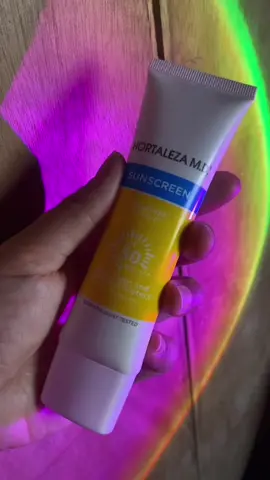Summer heat and you need that protection that keeps your glow? ☀️✨ Its a sign to get this Hortaleza M.D. Sunscreen with SPF 50PA++++ ☀️✨ Slay this summer ⛱️🏖️ #HBC  #sunscreen  #DailyEssentials  #rhodemediamarketing  #DailySunscreen  @rhodemediamarketing  @Hortaleza M.D. 