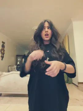 لما يدخل يبوظ الفيديو بس يظبط بالغلط😂😂😂😂