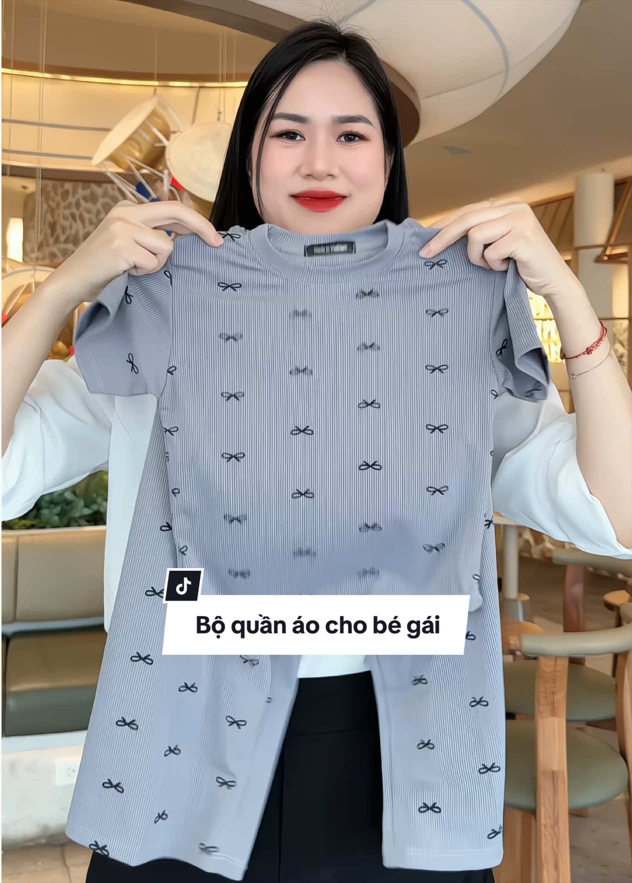 Bộ quần áo cộc tay quần dài cho bé gái #thoitrangtreem #quanaobegai #setbegai 