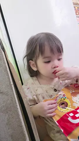 ăn ăn ăn ăn .... chỉ ăn mà hổng có béo #babylove #giadinh 