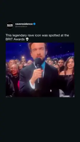 Old School Legend 😎👀 O2 Arena, March 1st 2026—BRIT Awards night, the biggest stage in UK music. Then out of nowhere, the camera cuts… and there he is. A true icon—recognized instantly.