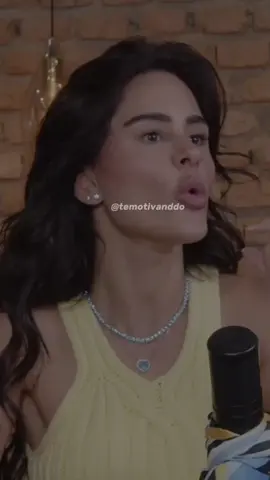 @Natalia Beauty | O mundo, por muito tempo, não foi feito para mulheres que pensam por si mesmas. Ele foi moldado para quem se cala, se adapta e não questiona. Por isso, quando uma mulher decide ter opinião, se posicionar e viver de acordo com o que acredita, ela acaba quebrando padrões — e isso incomoda. Mas pensar por si mesma não é um problema, é poder. É escolher a própria vida com consciência, sem se moldar para caber em expectativas que não representam quem você é. #reflexao #motivação #clipfyleague #nataliaclipfy #nataliabeauty 