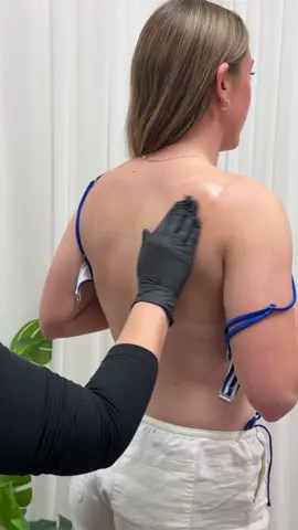 You know I love a feminine back peice! This abstract floral design was so much fun!!!  Tysm Ava for visiting me🫶🏻 #finelinetattoosarasota #sarasotatattoo #sarasotafinelinetattoos #womanownedtattoostudio #fyp 