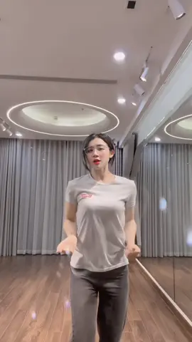 Đây không phải AI bên em tuyển sinh lớp nhảy. Lịch học lớp nhảy bên em vẫn đang tuyển sinh nhé ạ! Lớp 1 tối 3,5(19-20h)  Lớp 2 sáng 4,6(10-11h)  Lớp tiktok tối 2,5(18-19h) Lớp Kpop sáng chủ nhật 10-11h Lily Center- Masteri C Vinhomes Smart City  #hocnhaysmartcity #lilycenter #yoga #nhayhiendai 