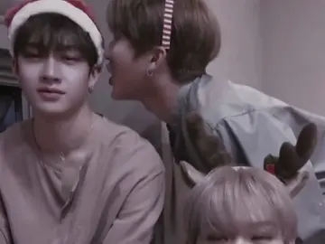 their hugs are so comfy!! || #binchan #changbin #bangchan #straykids #foryoupage 
