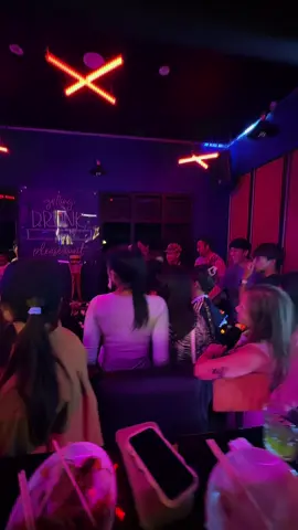 Night hits different 🍸#barvibes #nightlife #djlife #fyp#ozziebar