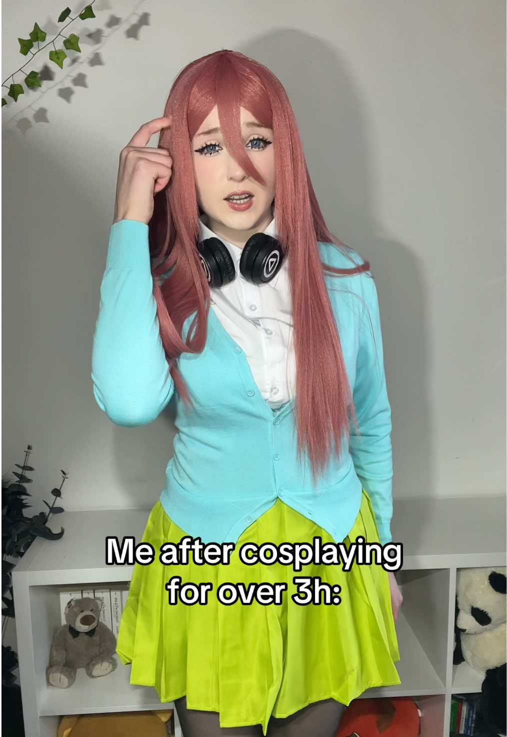I love you ibuprofen <3 #cosplay #miku #mikunakno #nakanomiku #quintessentialquintuplets 