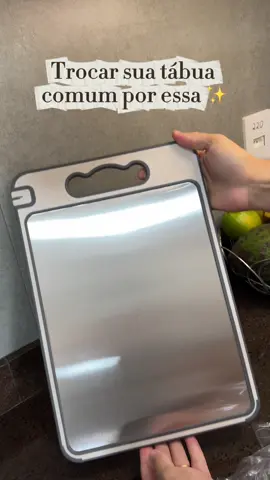 🔥 CHEGA de tábuas sujas, manchadas e cheias de bactérias! 🔥 Se você ainda usa tábua de madeira ou plástico, presta atenção nisso… 😳 Com o tempo, elas acumulam sujeira, absorvem odores e viram um verdadeiro paraíso para bactérias — mesmo depois de lavar! Agora imagina ter na sua cozinha uma tábua moderna, higiênica e praticamente indestrutível… 💥 ✨ Apresentando a Tábua de Corte DUPLA FACE em Aço Inox Food Grade com tecnologia antibacteriana! ✨ ✔️ Super higiênica – não absorve líquidos, odores ou resíduos ✔️ Antibacteriana – mais segurança para sua família ✔️ Dupla face – use um lado para carnes e outro para legumes ✔️ Não mancha – aparência sempre nova ✔️ Fácil de limpar – só lavar e pronto, sem esforço ✔️ Durabilidade absurda – esqueça trocar de tábua toda hora 💡 Perfeita para quem quer uma cozinha mais limpa, prática e profissional! 👩‍🍳 Seja você iniciante ou expert na cozinha, essa tábua vai elevar o seu nível! 🚨 E o melhor: com SUPER DESCONTO por tempo limitado! Não perde essa oportunidade de transformar sua rotina na cozinha! 🛒 Garanta já a sua antes que acabe! ⸻ #tiktokshopbrasil #achadinhos #cozinhainteligente #dicasdecozinha #utensiliosdecozinha