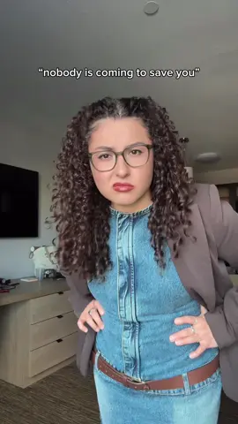 scared for you honestly @Becca #sisters #sxsw2026 #moviepremiere #lipreadinggirl #lipreading deafandhearing americansignlanguae asl aslinterpreter deaf deafcommunity deafculture deafawareness hardofhearing hoh tismejackieg
