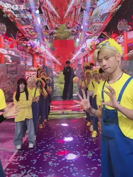 Coi bả đẹp kìa chờii 😍😍#rănghổnhỏ🦷😘 #xuhuongtiktok 