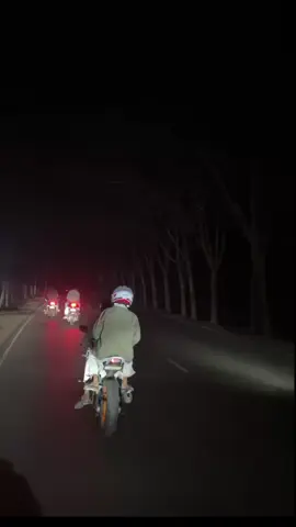 Night Ride....-/💌🖤💋 ...... .... ... .. . #bike #nightride #tiktok #viralvideo #foryou  @𝐑Αꜰ𝕚🫀 