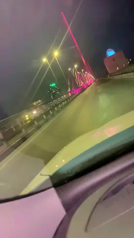 Cầu bãi cháy - hạ long   về đêm 👍🏻