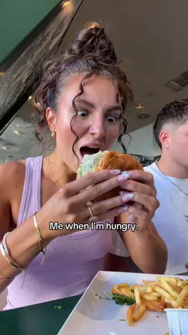 Girls that eat 🤤 >>> 